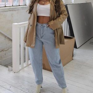 FASHIONNOVA HIGH RISE MOM JEANS || Mom jeans